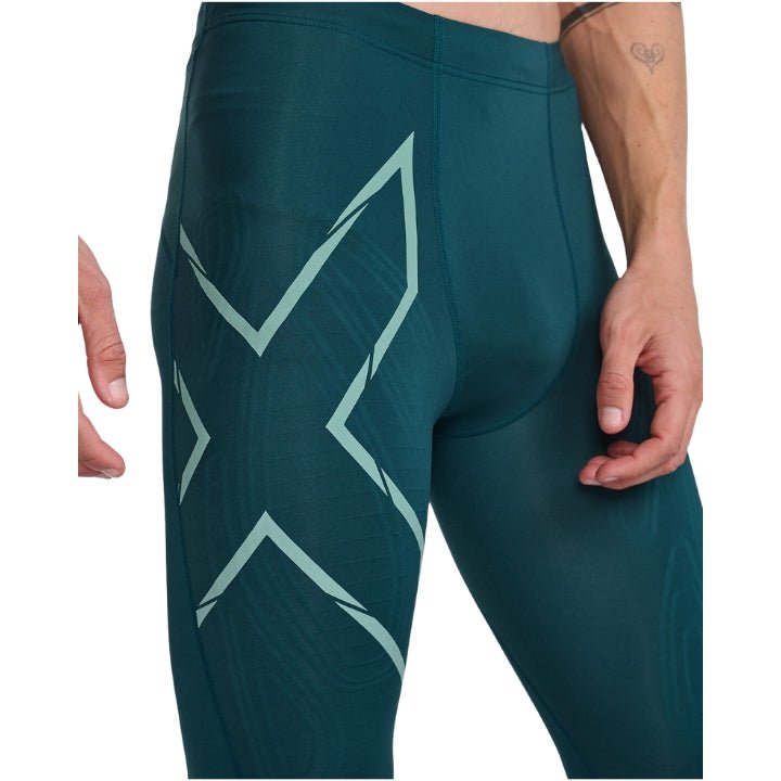 2XU MA5305B Light Speed Compression Tights | The Bike Affair