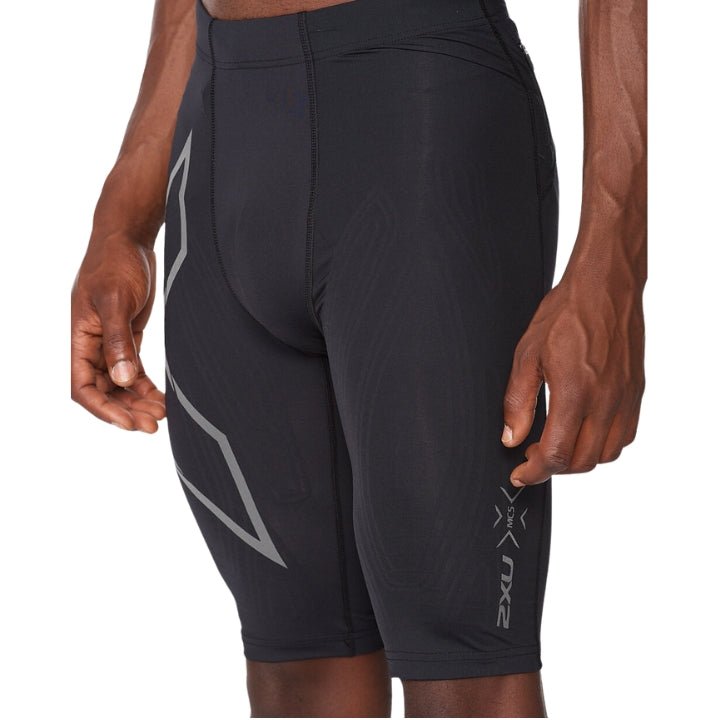 2XU MA5331B Light Speed Compression Shorts | The Bike Affair