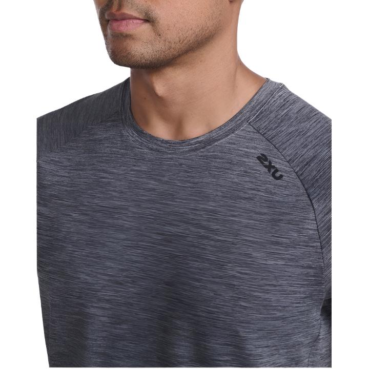 2XU MR7158A Motion Tee | The Bike Affair