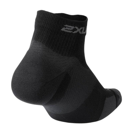 2XU UA5047E Vectr Light Cush 1/4 Crew Socks | The Bike Affair