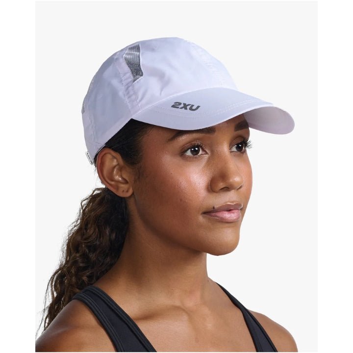 2XU UQ5685F Run Cap | The Bike Affair