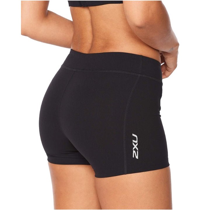 2XU WA4482B Form Mid Rise Compression 4" Shorts | The Bike Affair