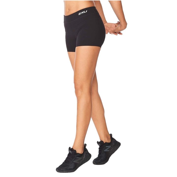 2XU WA4482B Form Mid Rise Compression 4" Shorts | The Bike Affair