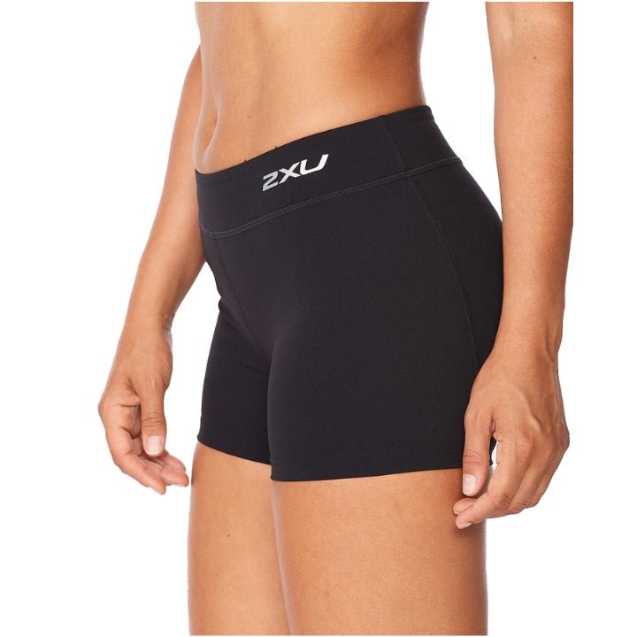 2XU WA4482B Form Mid Rise Compression 4" Shorts | The Bike Affair