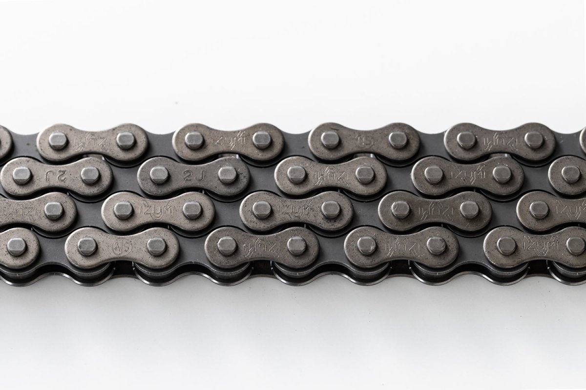 Izumi Super Toughness Kai 1/2x1/8 106L Chain | The Bike Affair