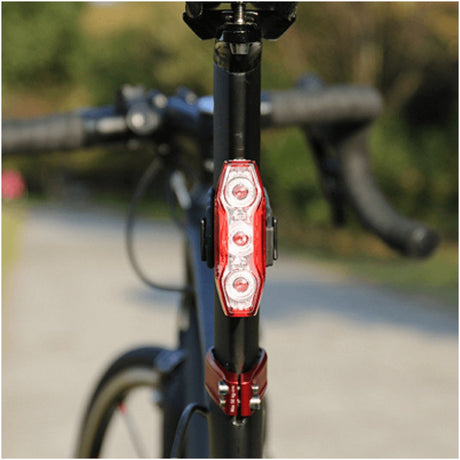 Cateye ViZ450 Chargable TL-LD820 Tail Light | The Bike Affair