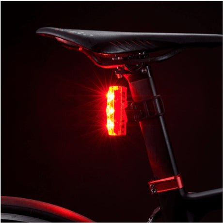 Cateye ViZ450 Chargable TL-LD820 Tail Light | The Bike Affair