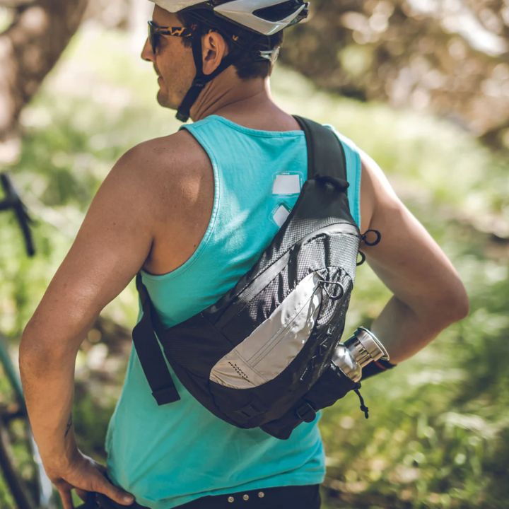 Lezyne Shoulder Pack | The Bike Affair